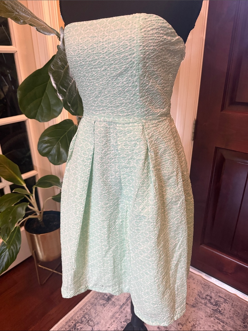J.Crew Lorelei strapless fit-and-flare dress, 100% Cotton mint seersucker Sz 0